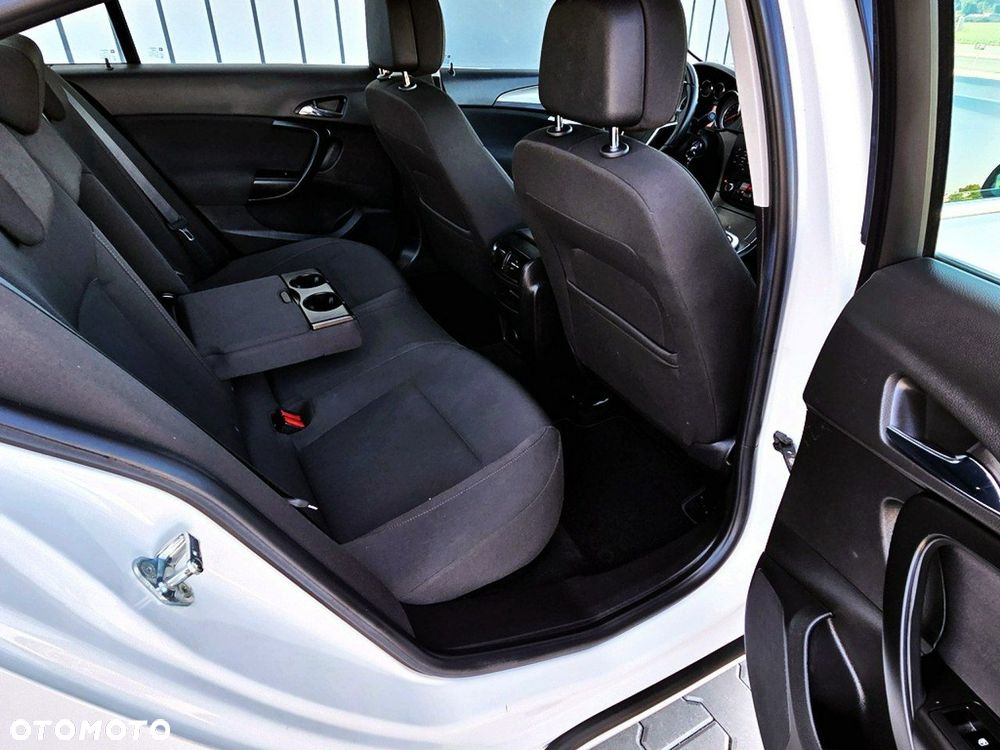 Opel Insignia - 9