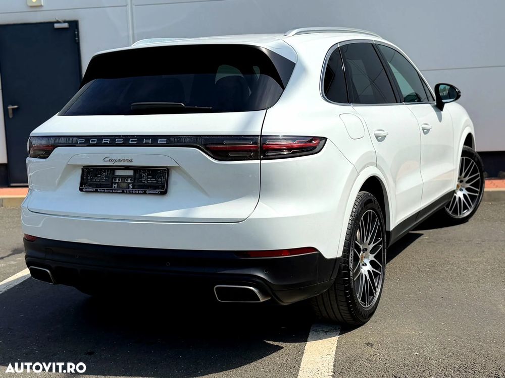 Porsche Cayenne - 4