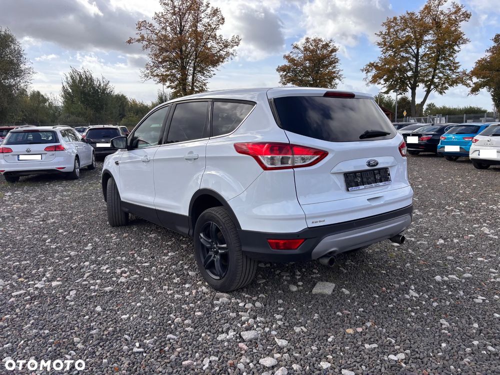 Ford Kuga 1.6 EcoBoost 2x4 Titanium - 4