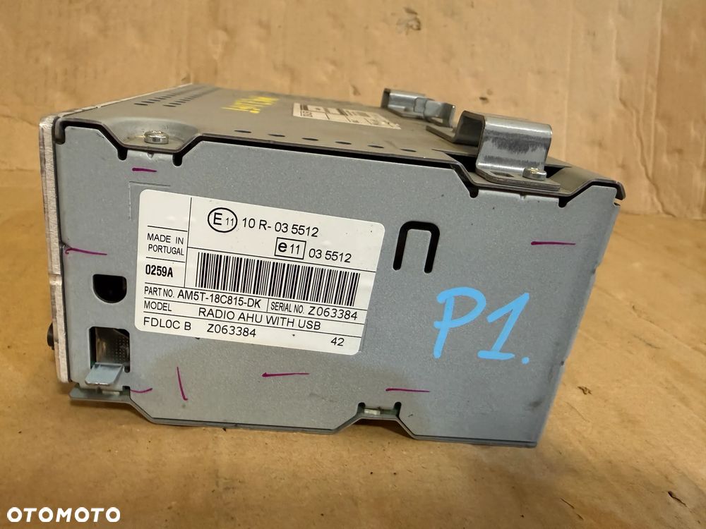 Radio radioodtwarzacz Ford Fiesta MK7 AM5T-18C815-DK - 2