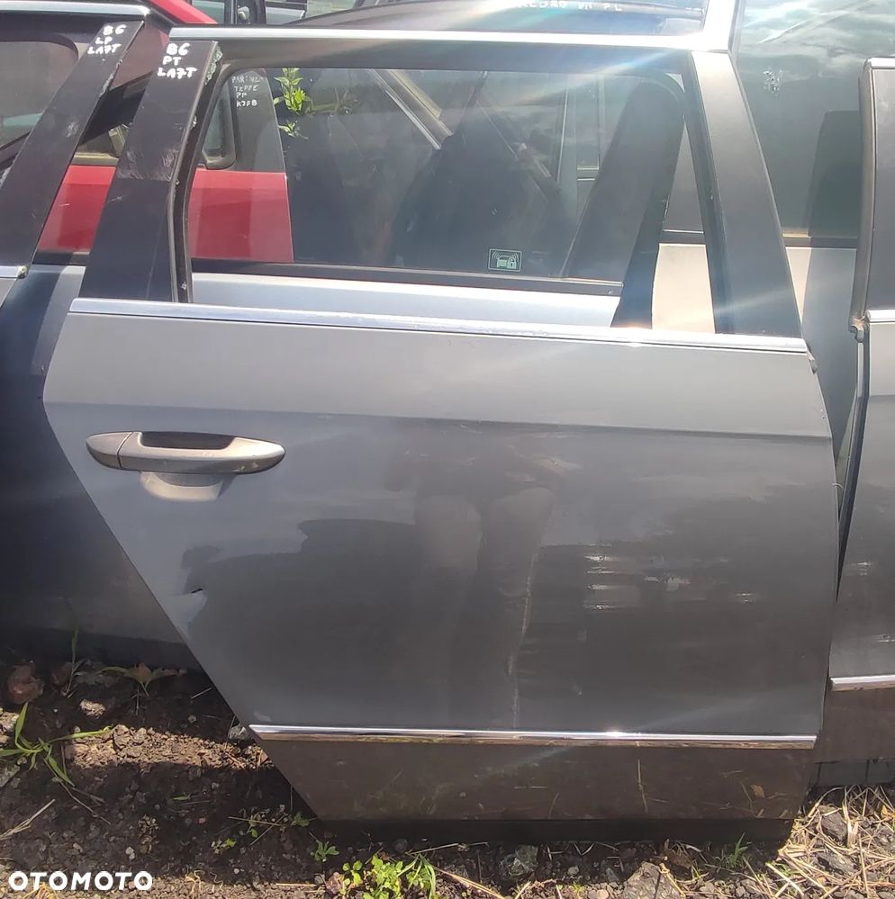 VW Passat B6 Kombi drzwi prawe tył tylne kolor LA7T - 1
