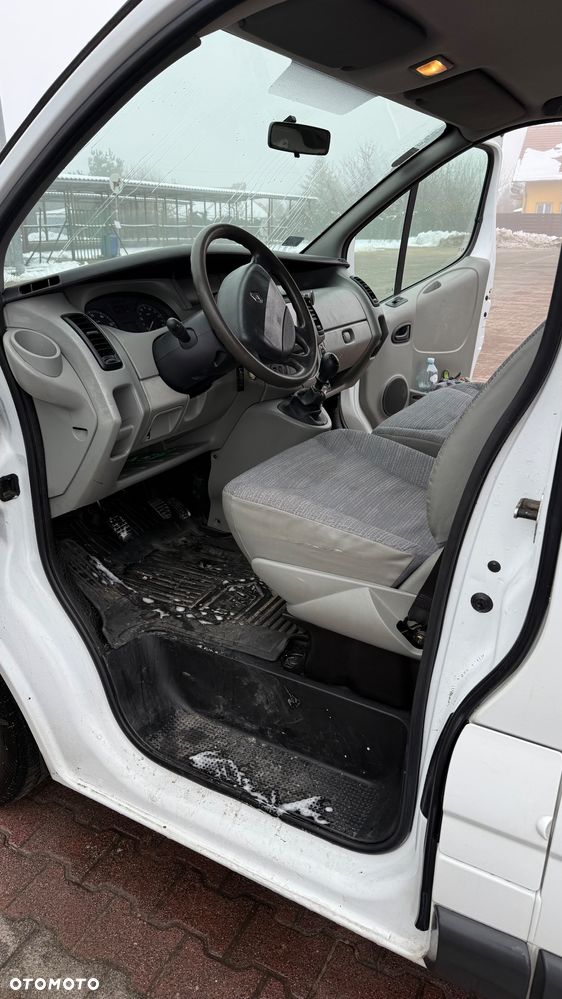 Renault Trafic - 6