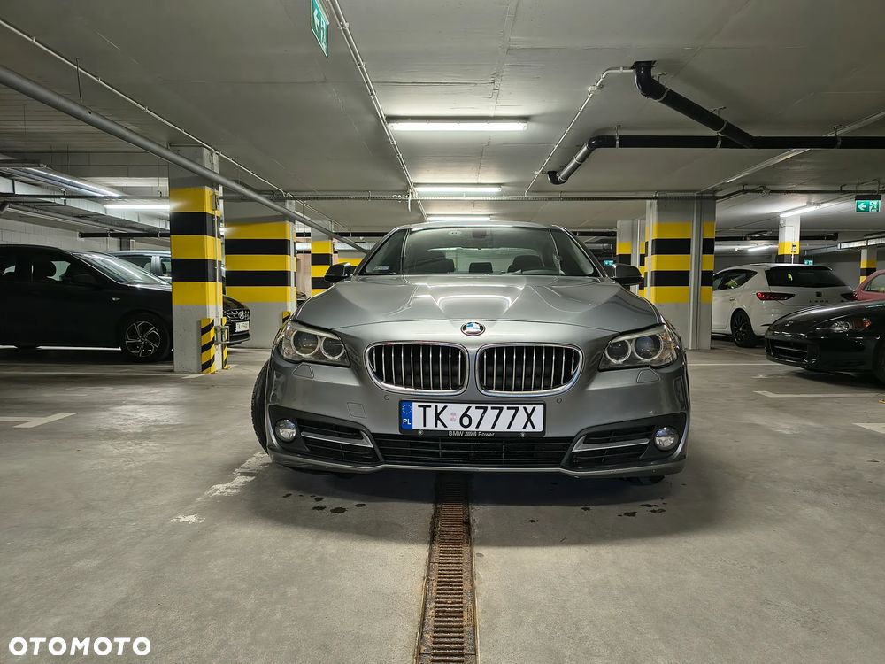 BMW Seria 5 520d xDrive - 9