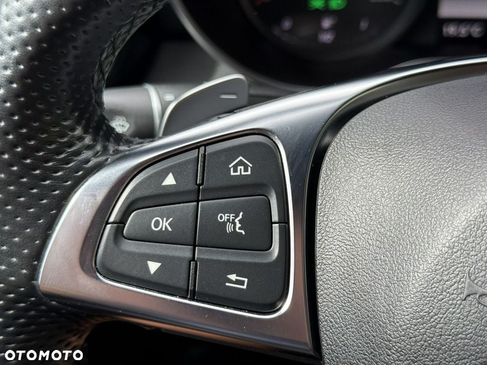 Mercedes-Benz GLC 220 d 4Matic 9G-TRONIC - 29