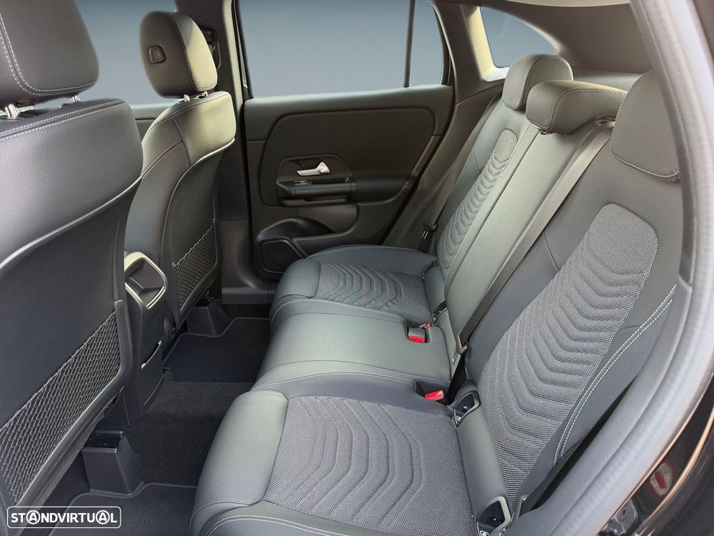 Mercedes-Benz GLA 180 d Style - 11