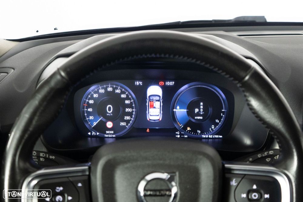 Volvo XC 40 1.5 T5 PHEV Momentum Plus - 28