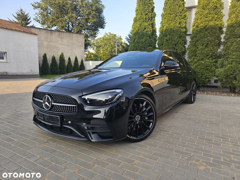 Mercedes-Benz Klasa E 300 9G-TRONIC AMG Line - 1