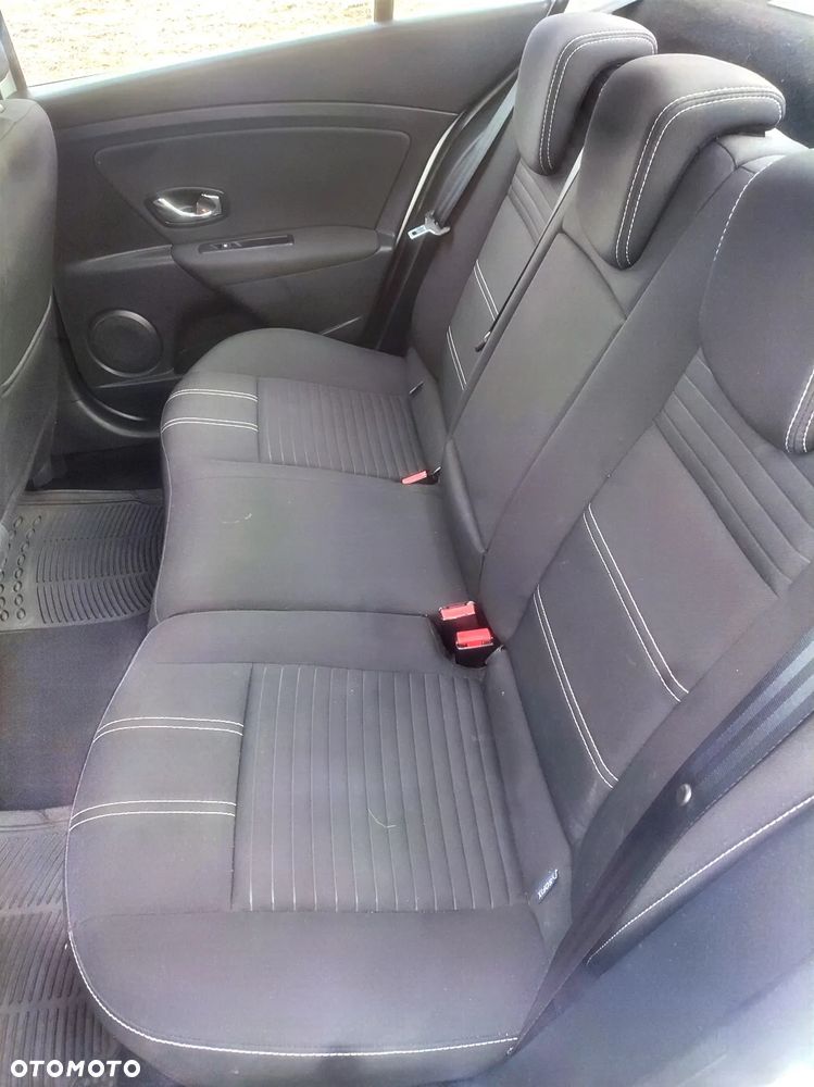 Renault Fluence 1.5 dCi Life - 9