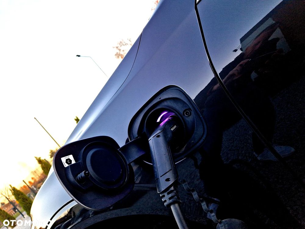 Volvo XC 60 T6 Plug-In Hybrid AWD Plus Bright - 22