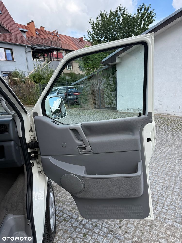 Volkswagen California - 17