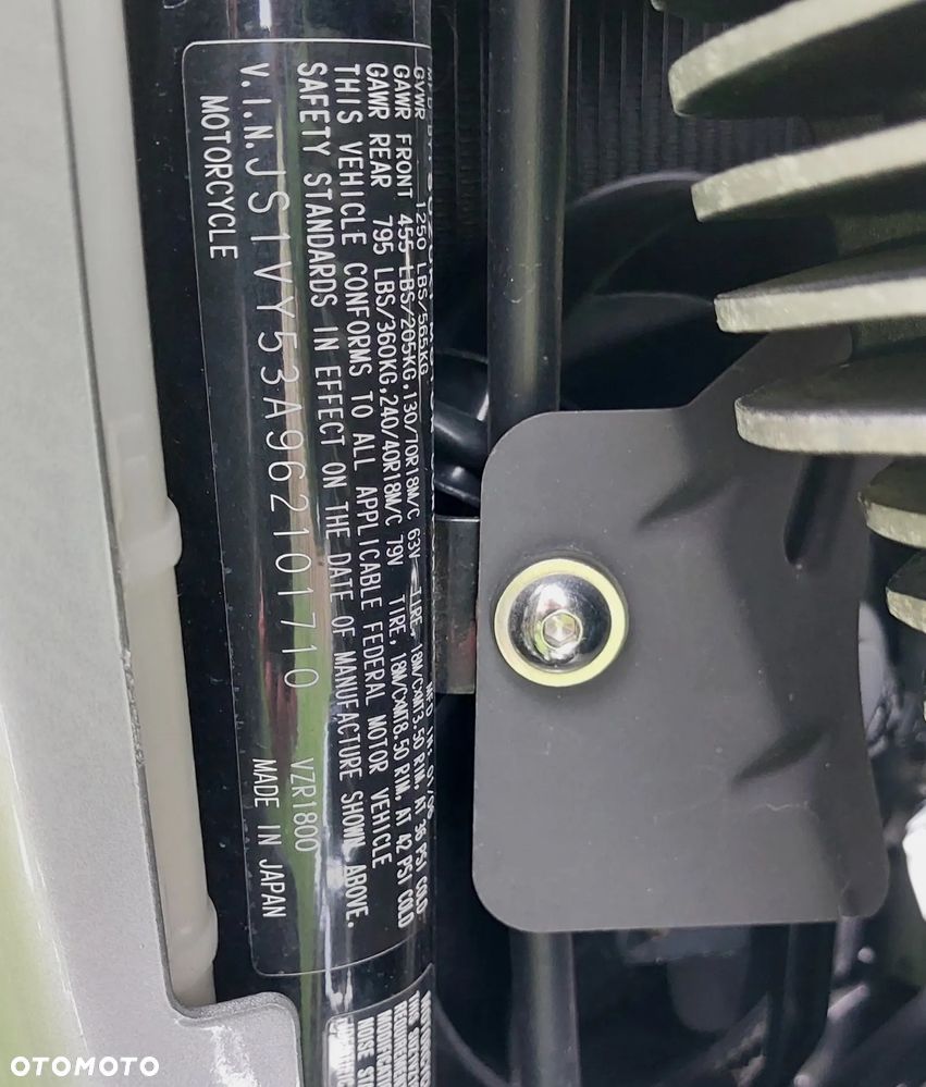 Suzuki Boulevard - 22