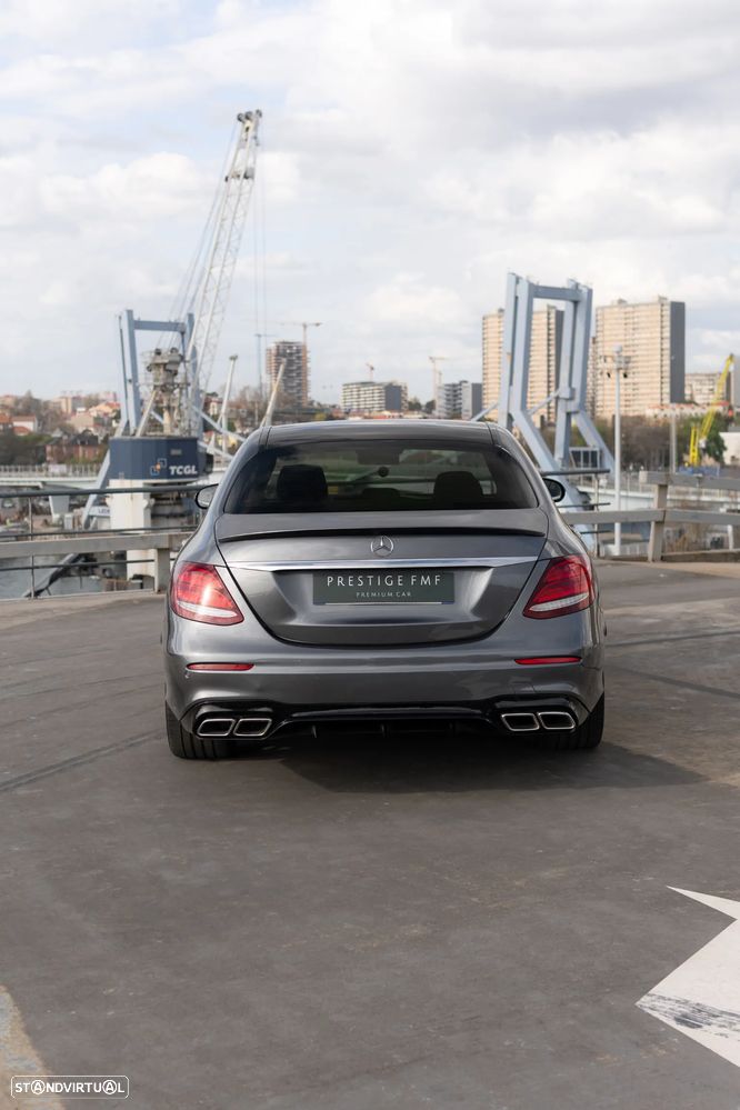 Mercedes-Benz E 220 d 4Matic 9G-TRONIC AMG Line - 7