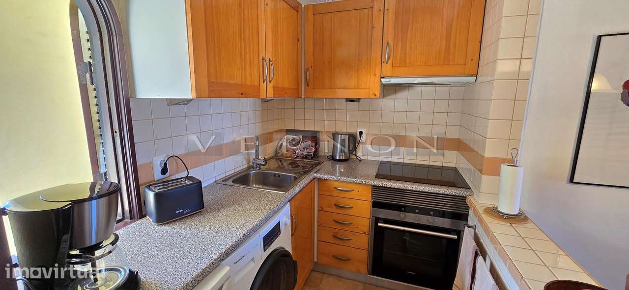 Algarve, Apartamento T2 semi-renovado com vista mar e estacionamento c - Grande imagem: 4/27