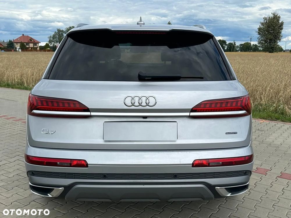 Audi Q7 - 7