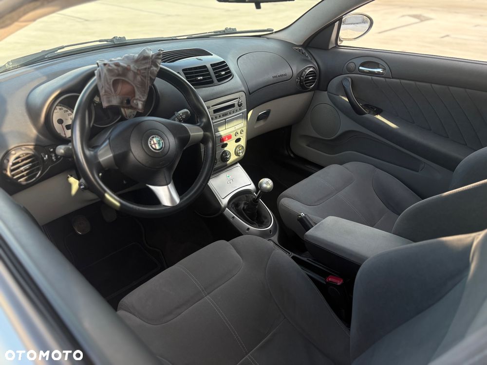 Alfa Romeo GT 1.8TS Impression - 9