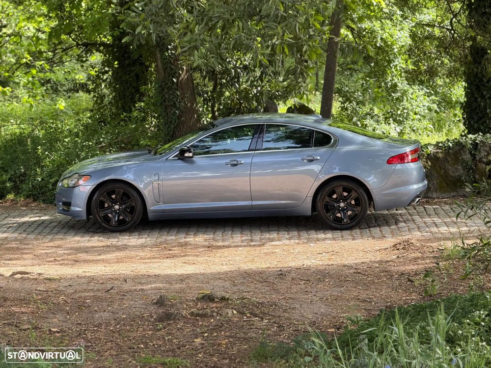 Jaguar XF 2.7 D V6 Premium Luxury - 11