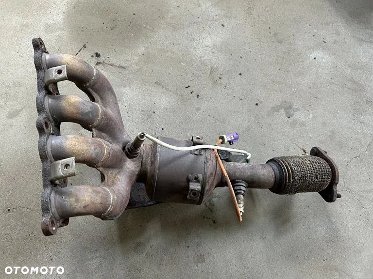 katalizator kolektor wydechowy Ford Fiesta MK7 1.25b