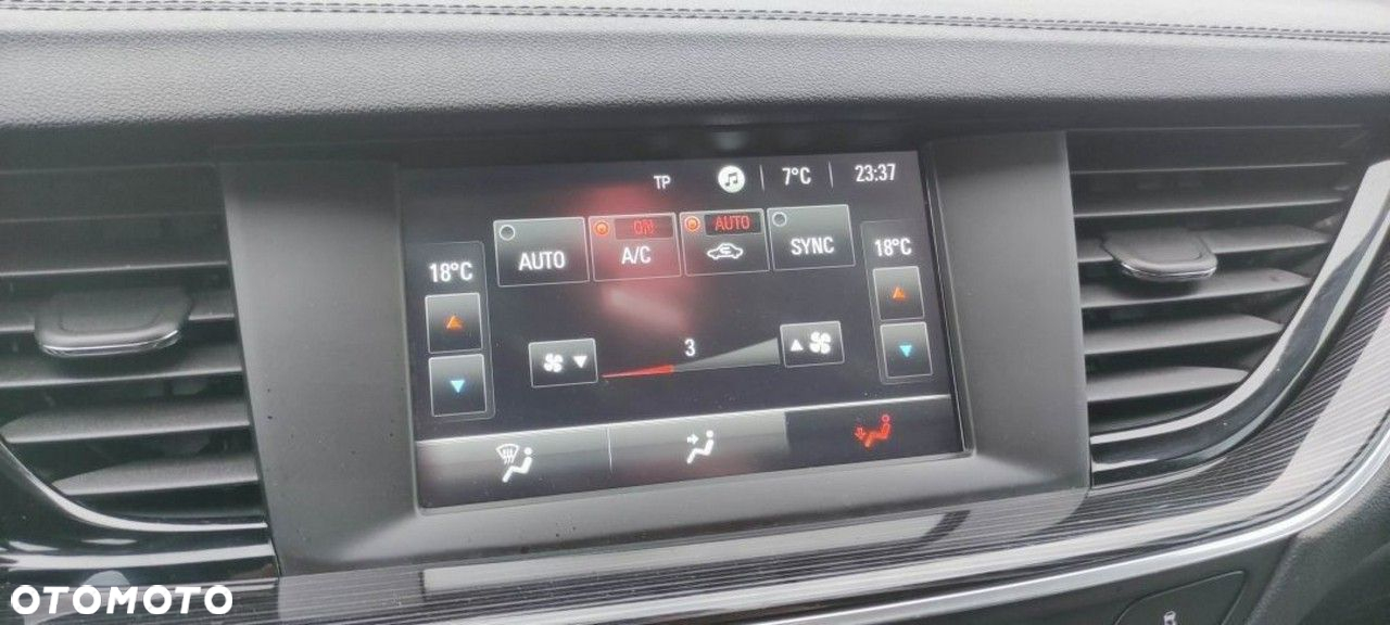 Opel Insignia - 22