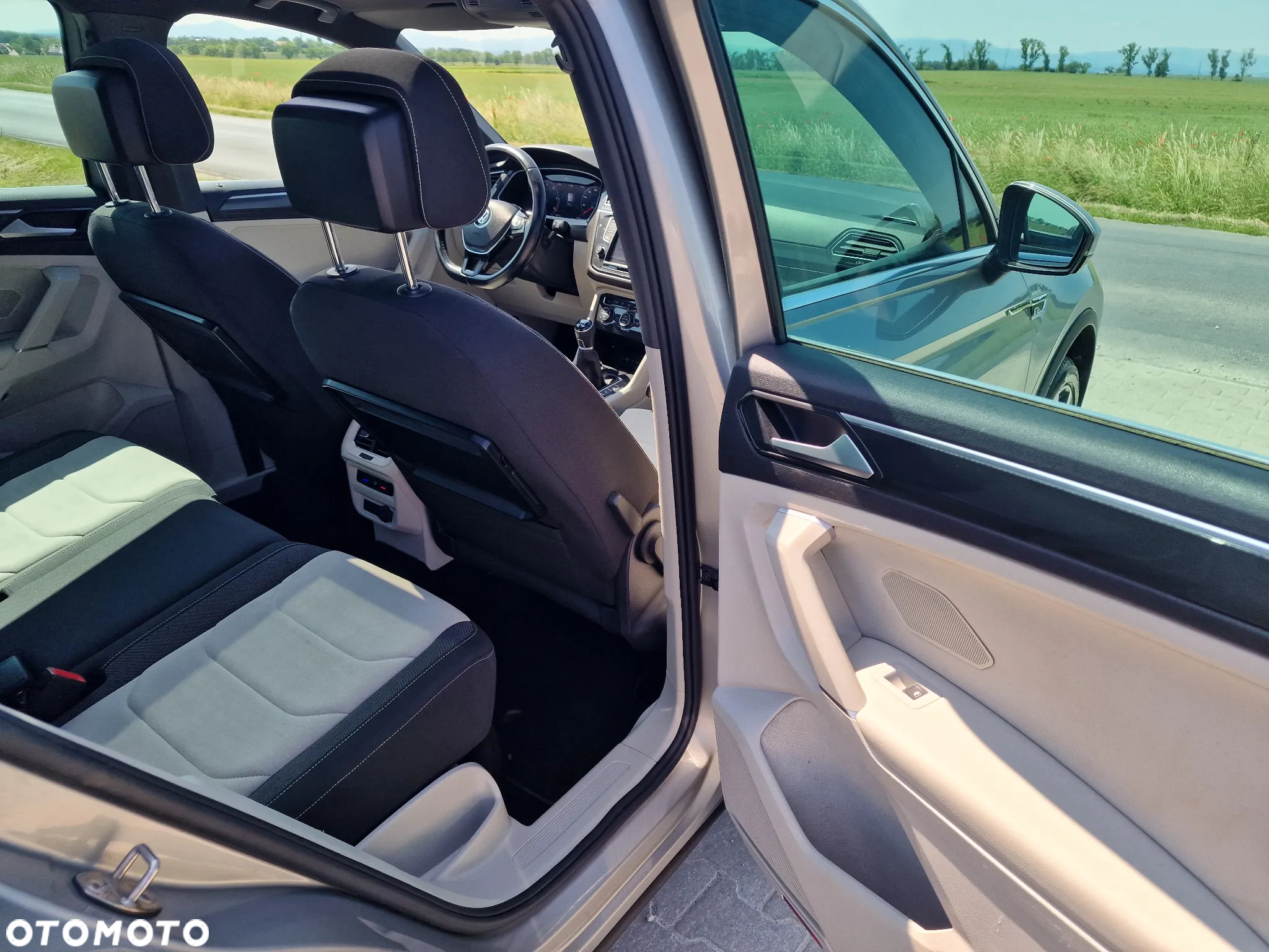 Volkswagen Tiguan 2.0 TDI SCR BlueMotion Technology Exclusive - 34