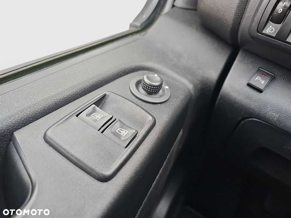 Renault Trafic - 22