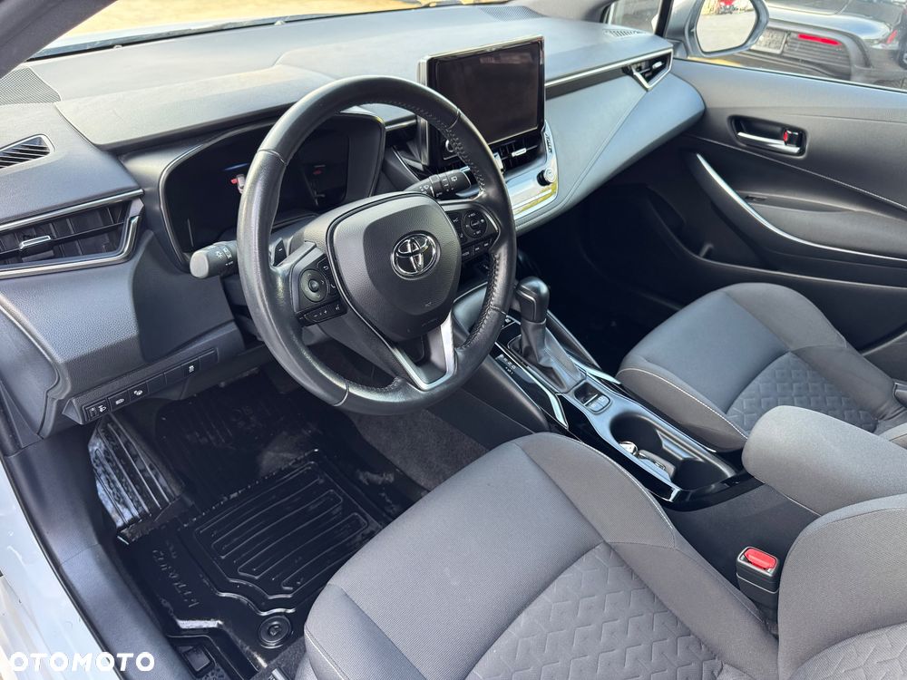 Toyota Corolla 2.0 Lounge - 15