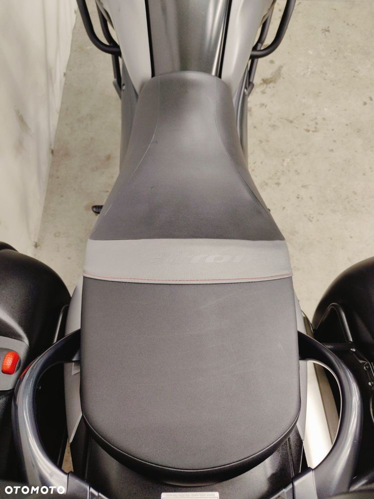 Suzuki V-STROM - 12