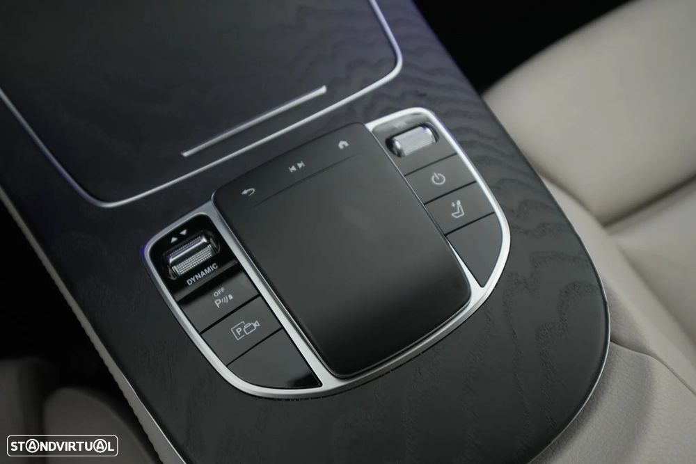 Mercedes-Benz E 300 de Avantgarde - 24