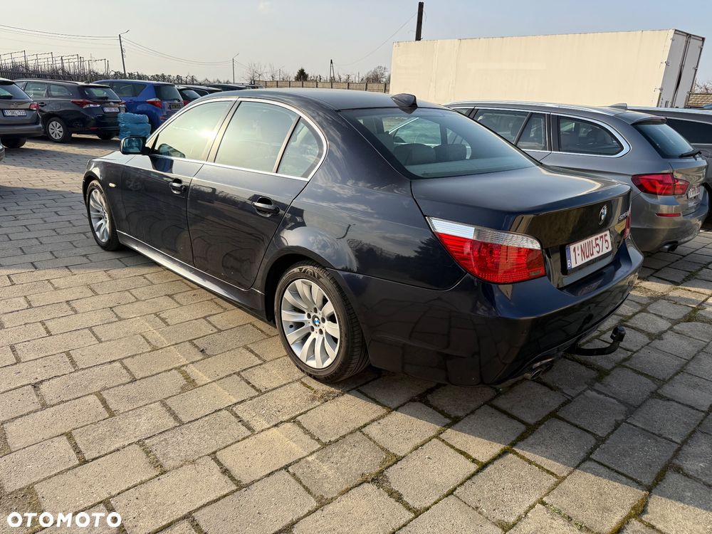 BMW Seria 5 525d - 4