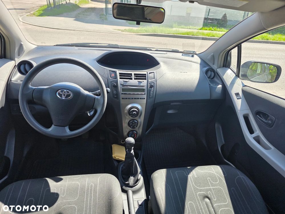 Toyota Yaris 1.33 Sol - 7