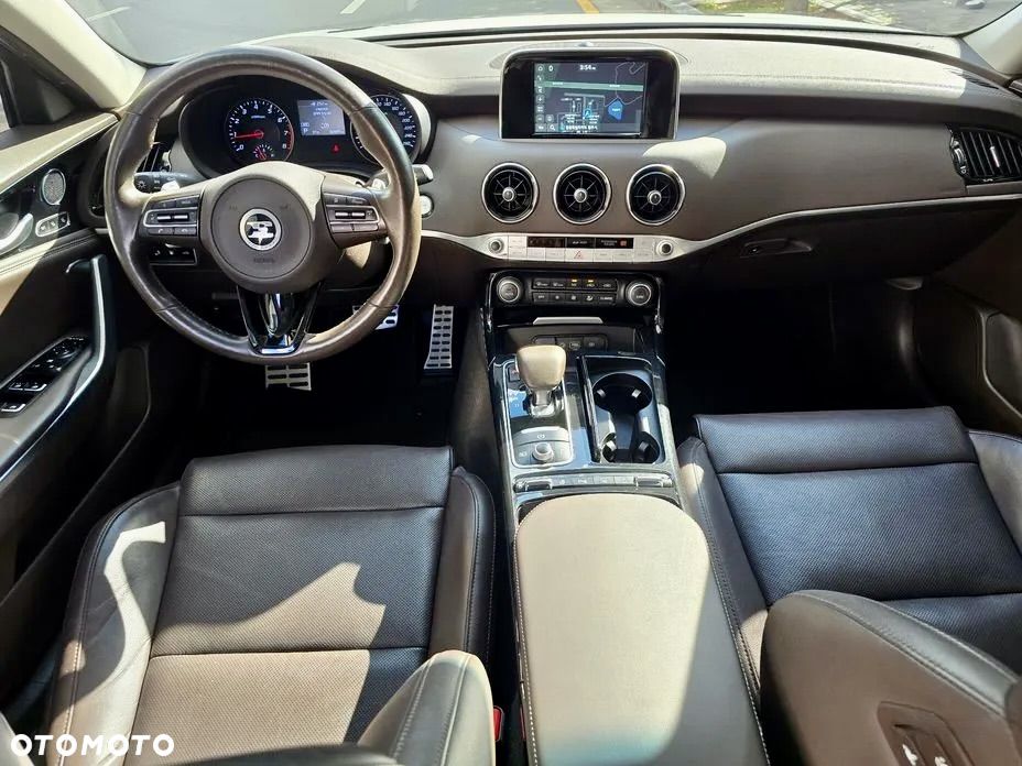 Kia Stinger 2.0 T-GDI GT Line - 11