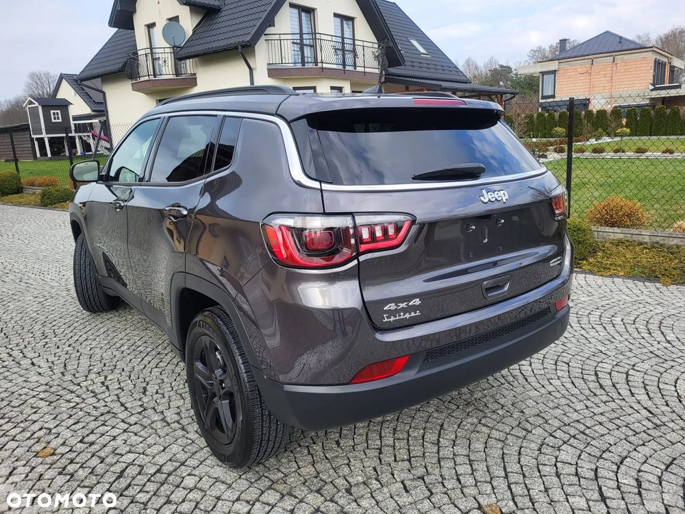 Jeep Compass - 31