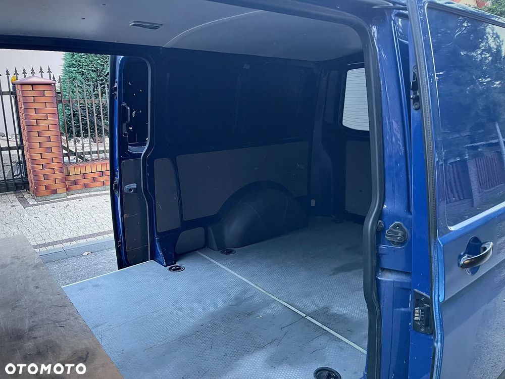 Volkswagen Transporter T5 - 25