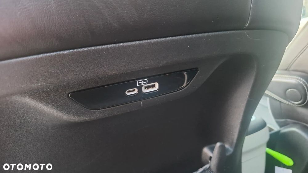 Chrysler Pacifica - 20