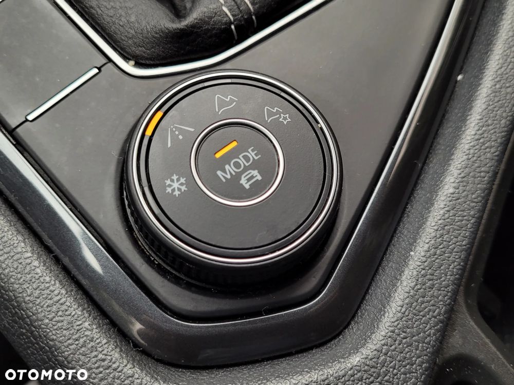 Volkswagen Tiguan - 24