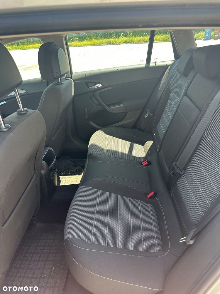 Opel Insignia 2.0 CDTI - 9