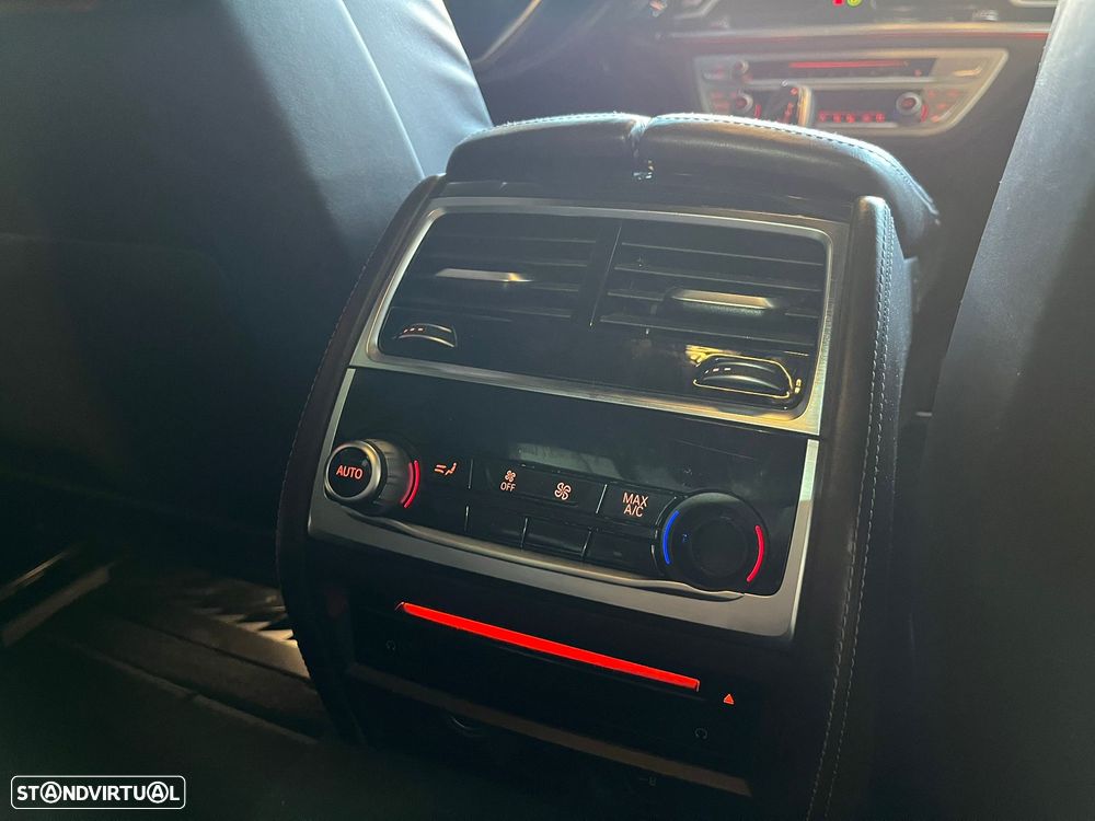 BMW 730 d Pack M - 32