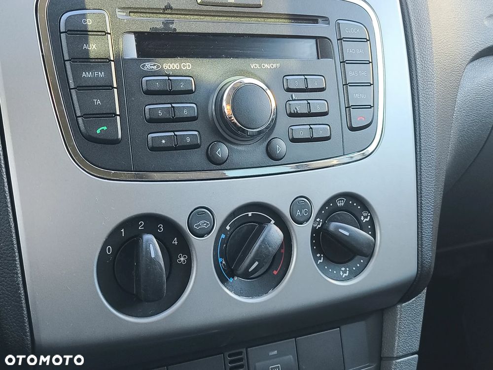 Ford Focus - 21