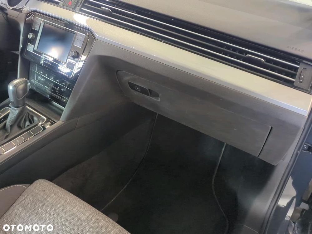 Volkswagen Passat 1.5 TSI EVO Business DSG - 13