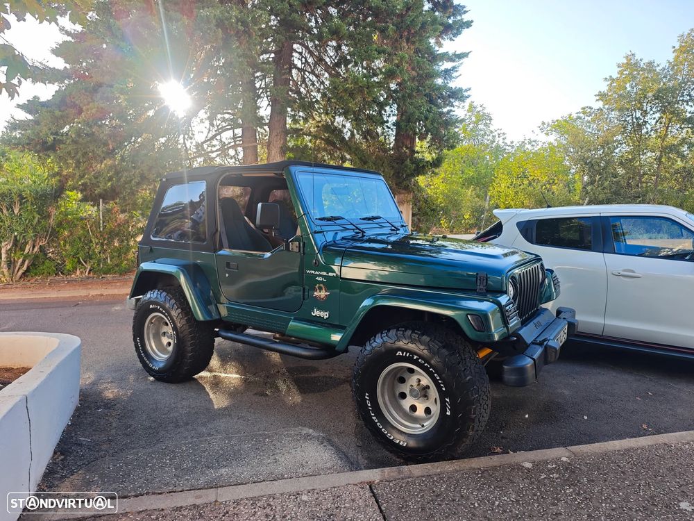 Jeep Wrangler - 1
