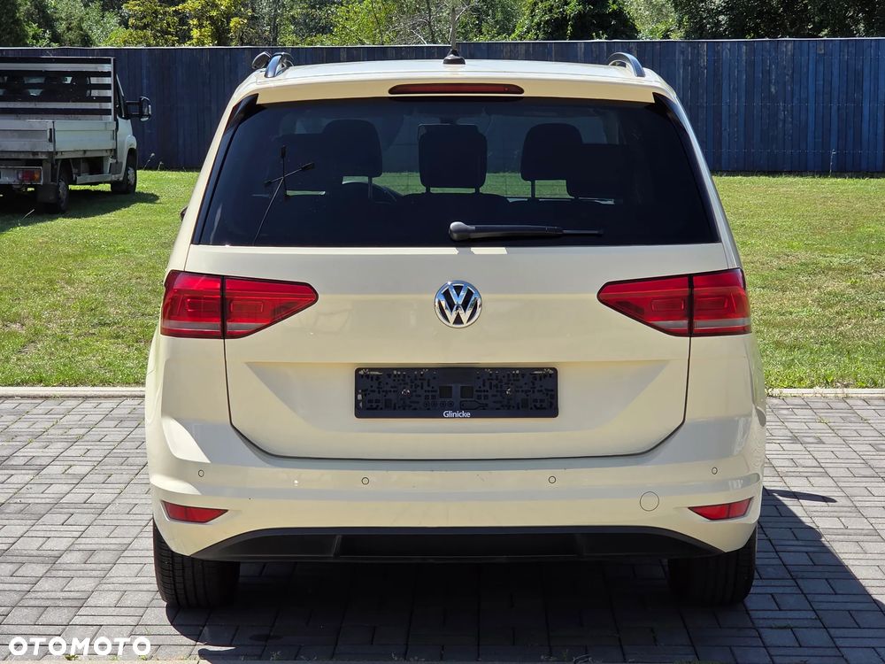 Volkswagen Touran 2.0 TDI SCR DSG Trendline - 4