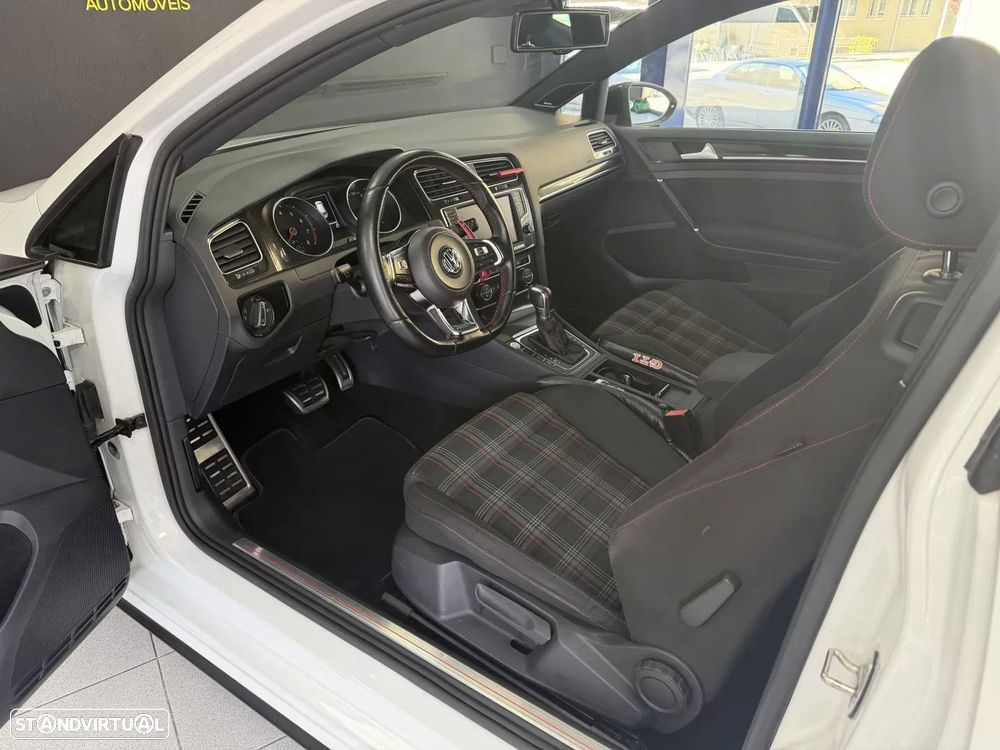 VW Golf 2.0 TSi GTi DSG Performance - 22