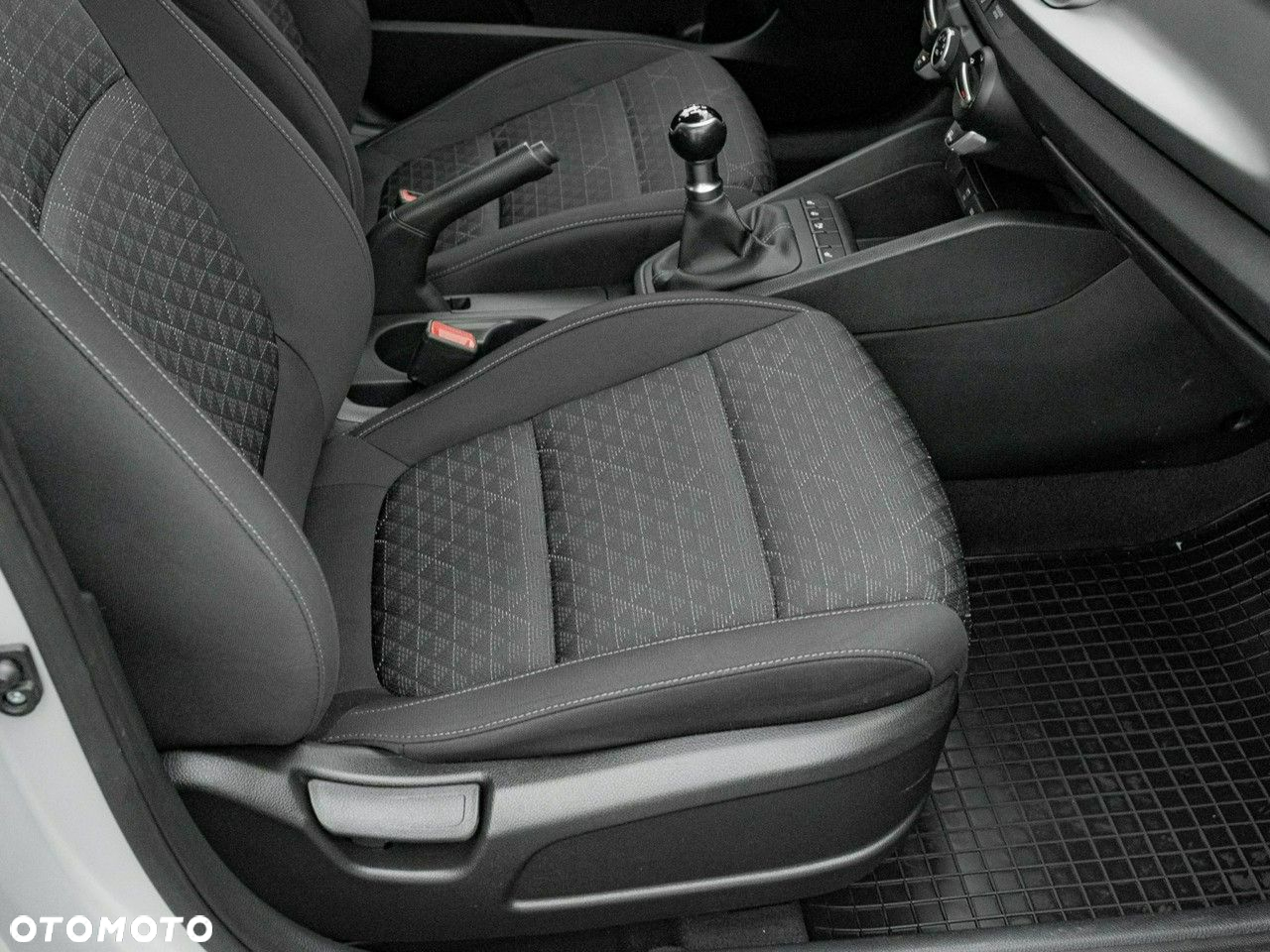 Kia Rio 1.2 M - 31