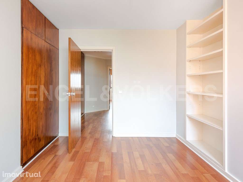 T2 em Condominio Privado com Jardim e Piscina na Estrela - Grande imagem: 5/25