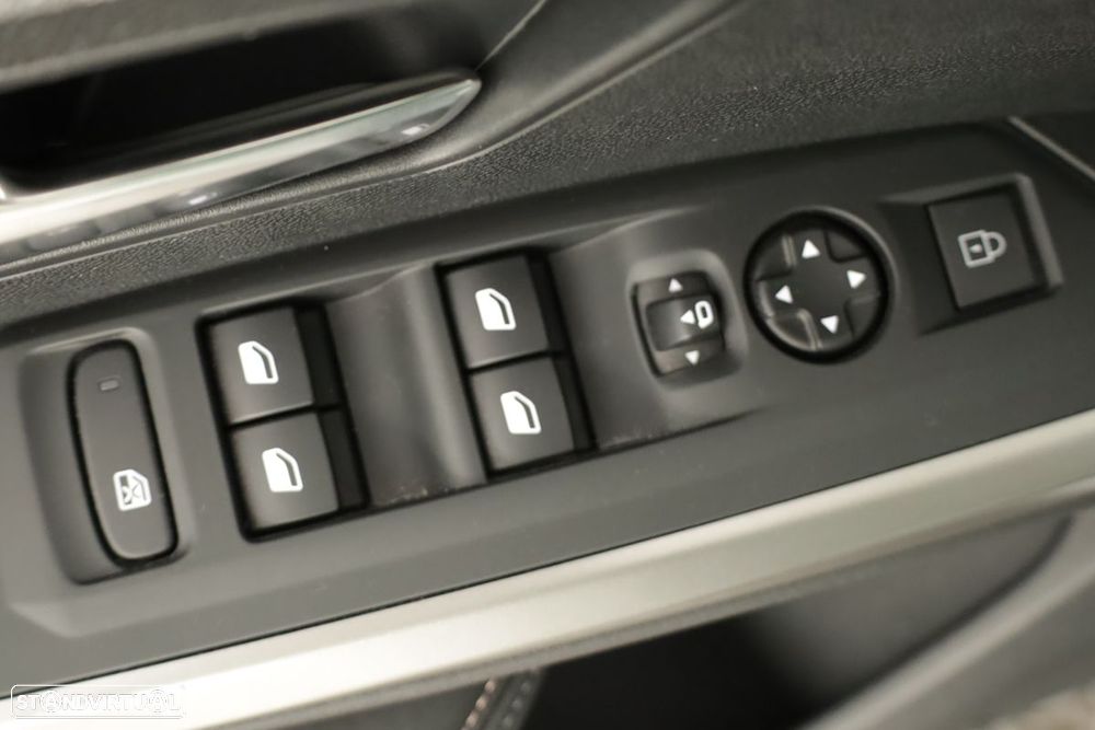 Peugeot 5008 1.2 Hybrid Allure e-DCS6 - 17