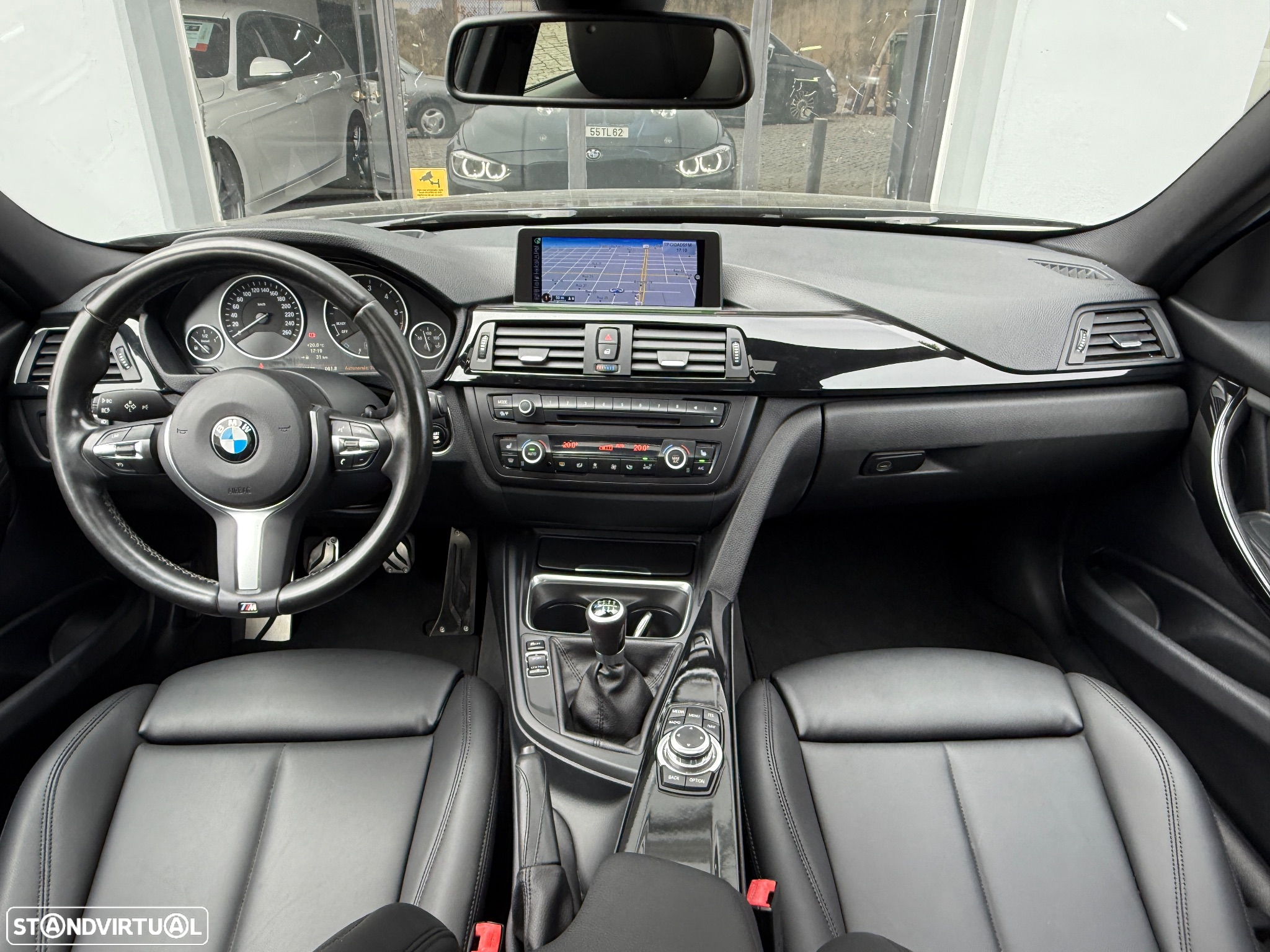 BMW 320 d Pack M - 16