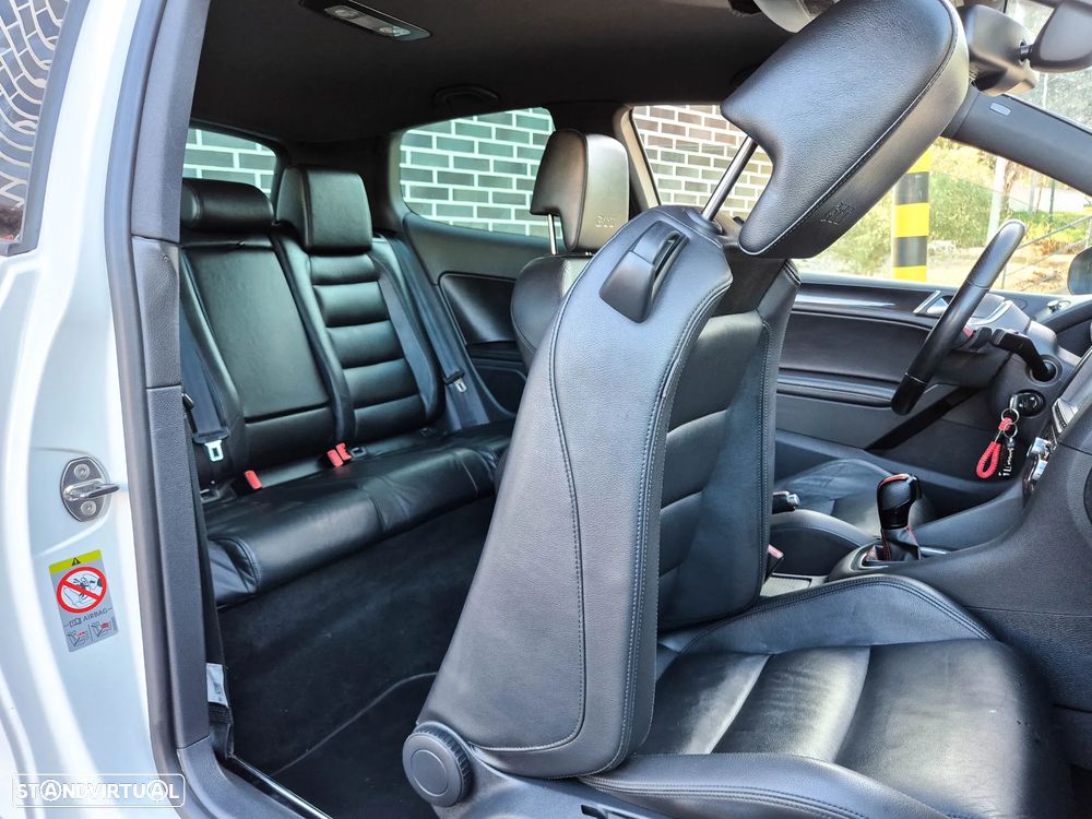 VW Golf 2.0 GTI DSG - 31