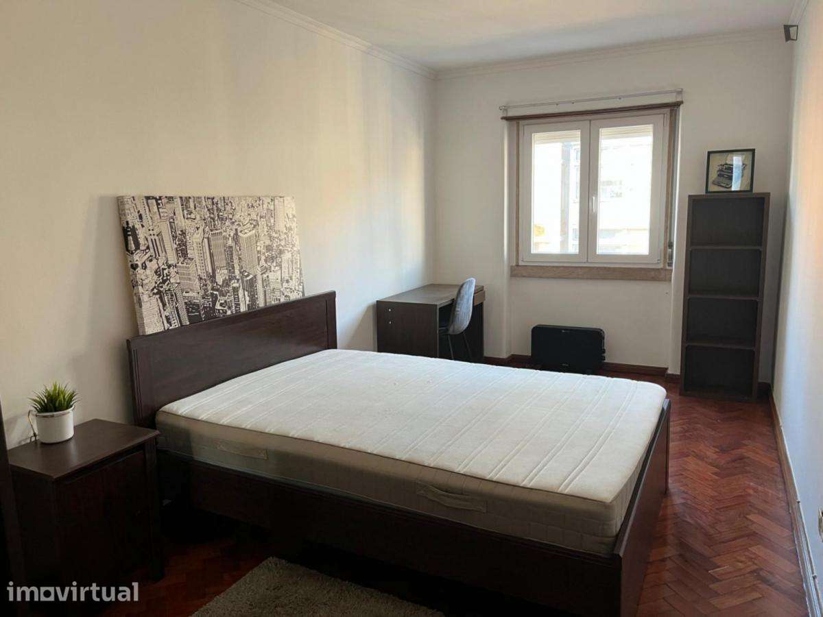 Apartamento com 3 quartos - localizado em Lisbon - Grande imagem: 2/11