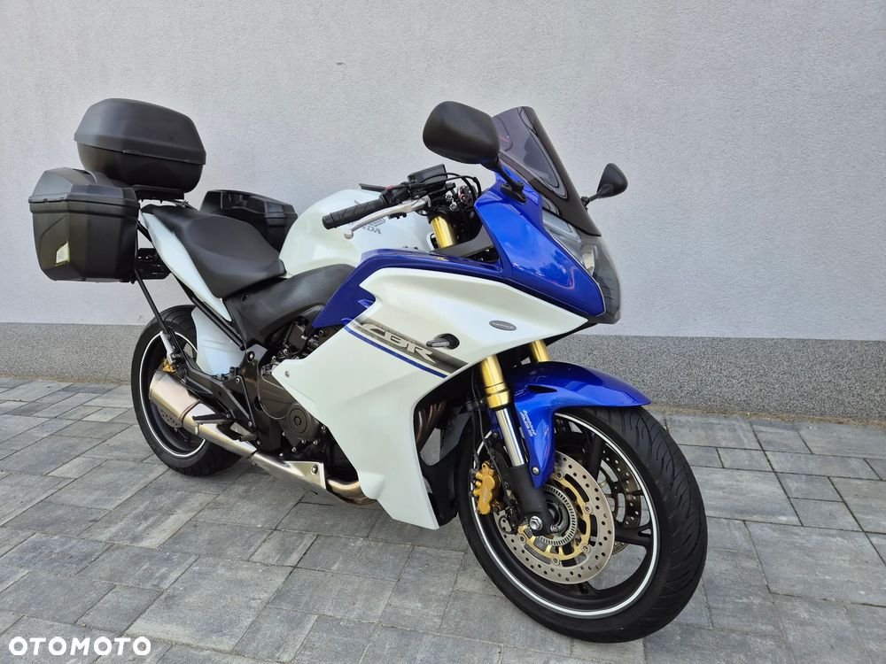 Honda CBR - 17