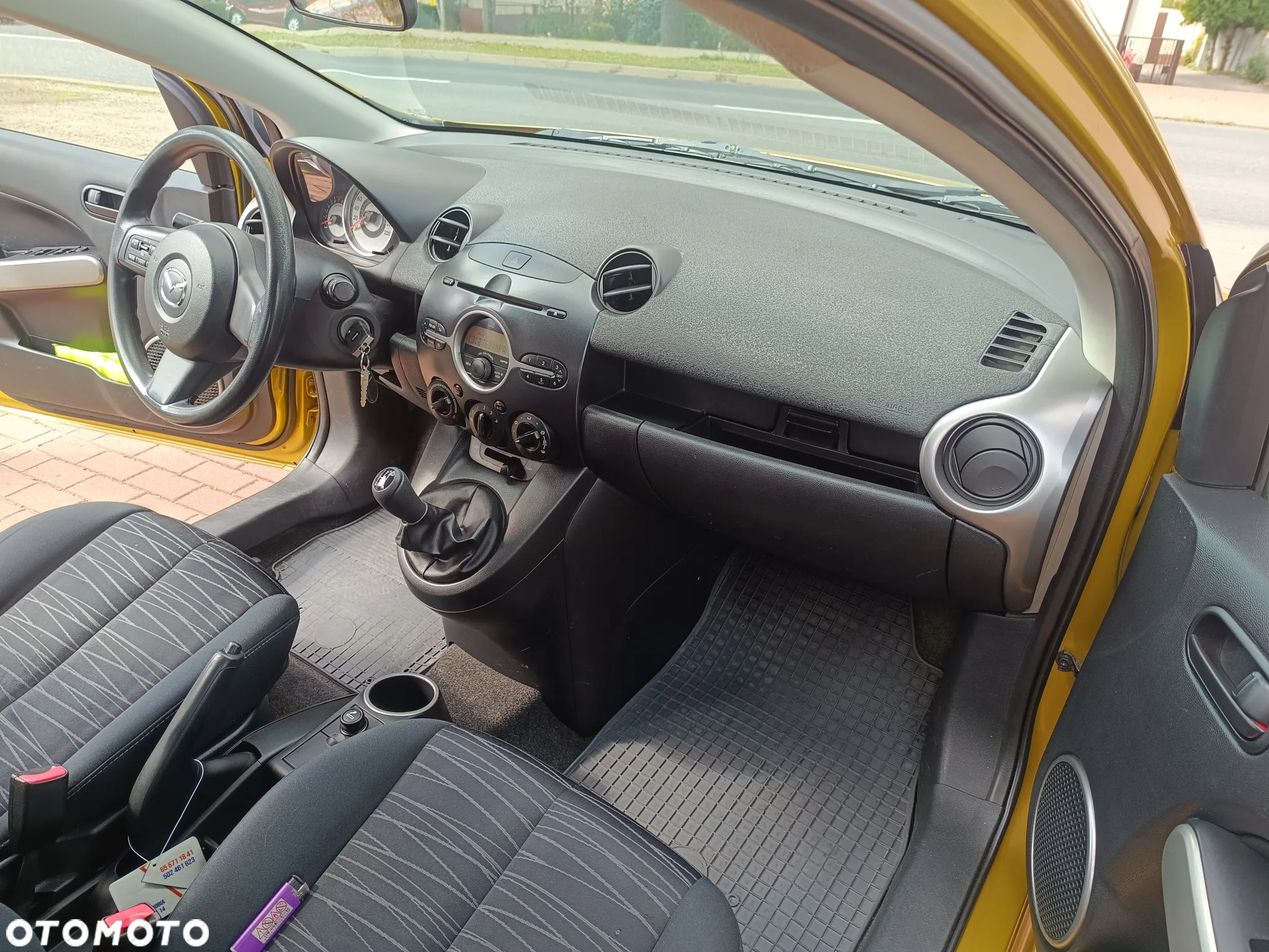 Mazda 2 - 8
