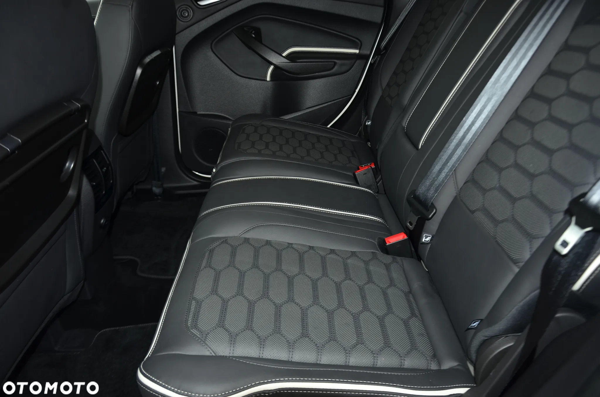 Ford Kuga 2.0 TDCi 2x4 Vignale - 21